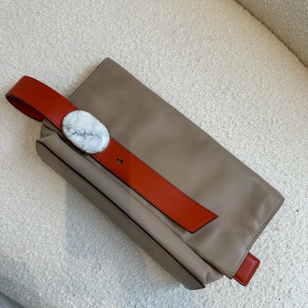 Used Once! Dissona Clutch